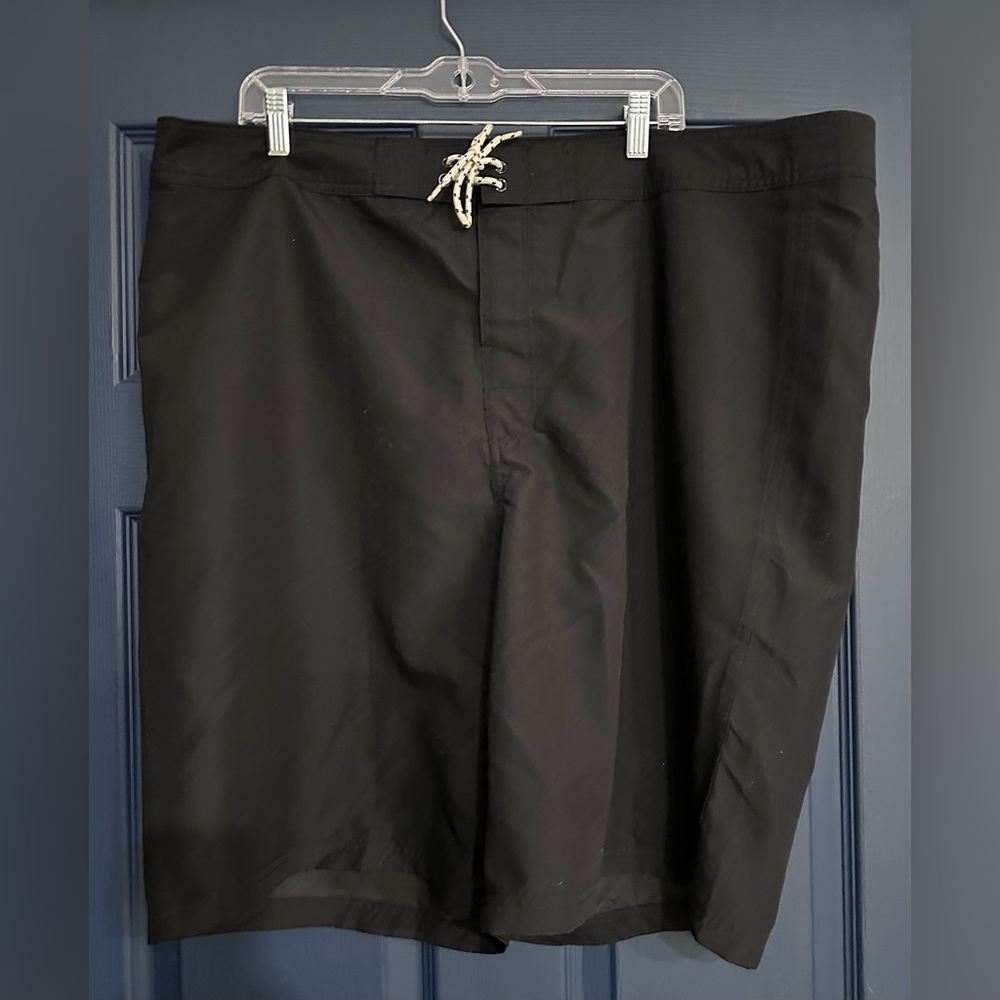 Old Navy Black Board Shorts Size 44